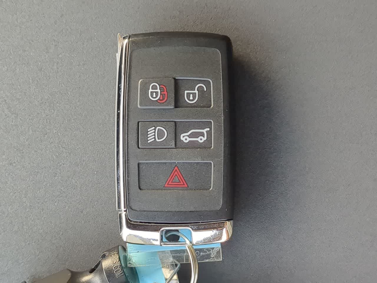 Thumbnail: 2026 Land Rover Discovery - 38