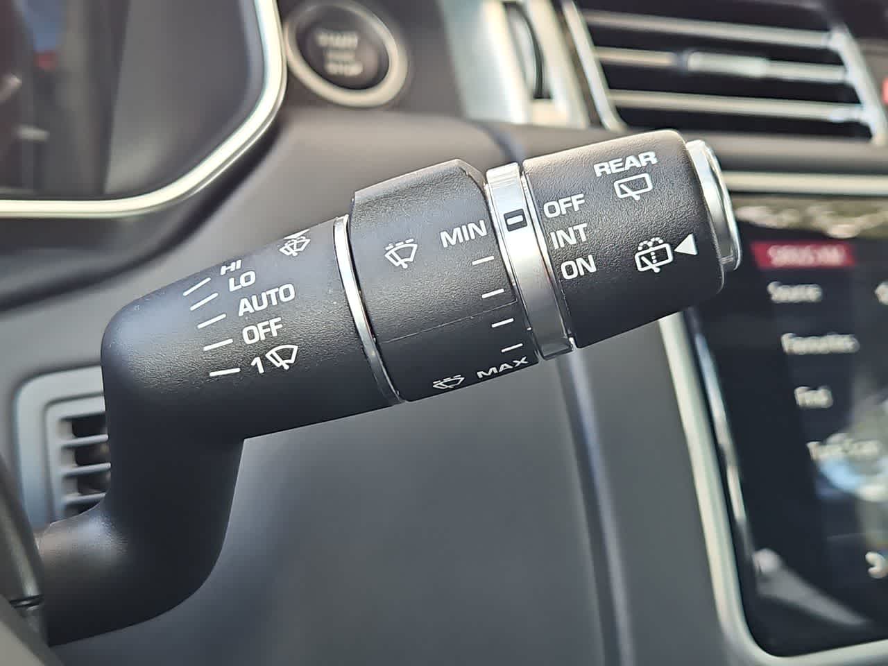 Thumbnail: 2022 Land Rover Range Rover - 28