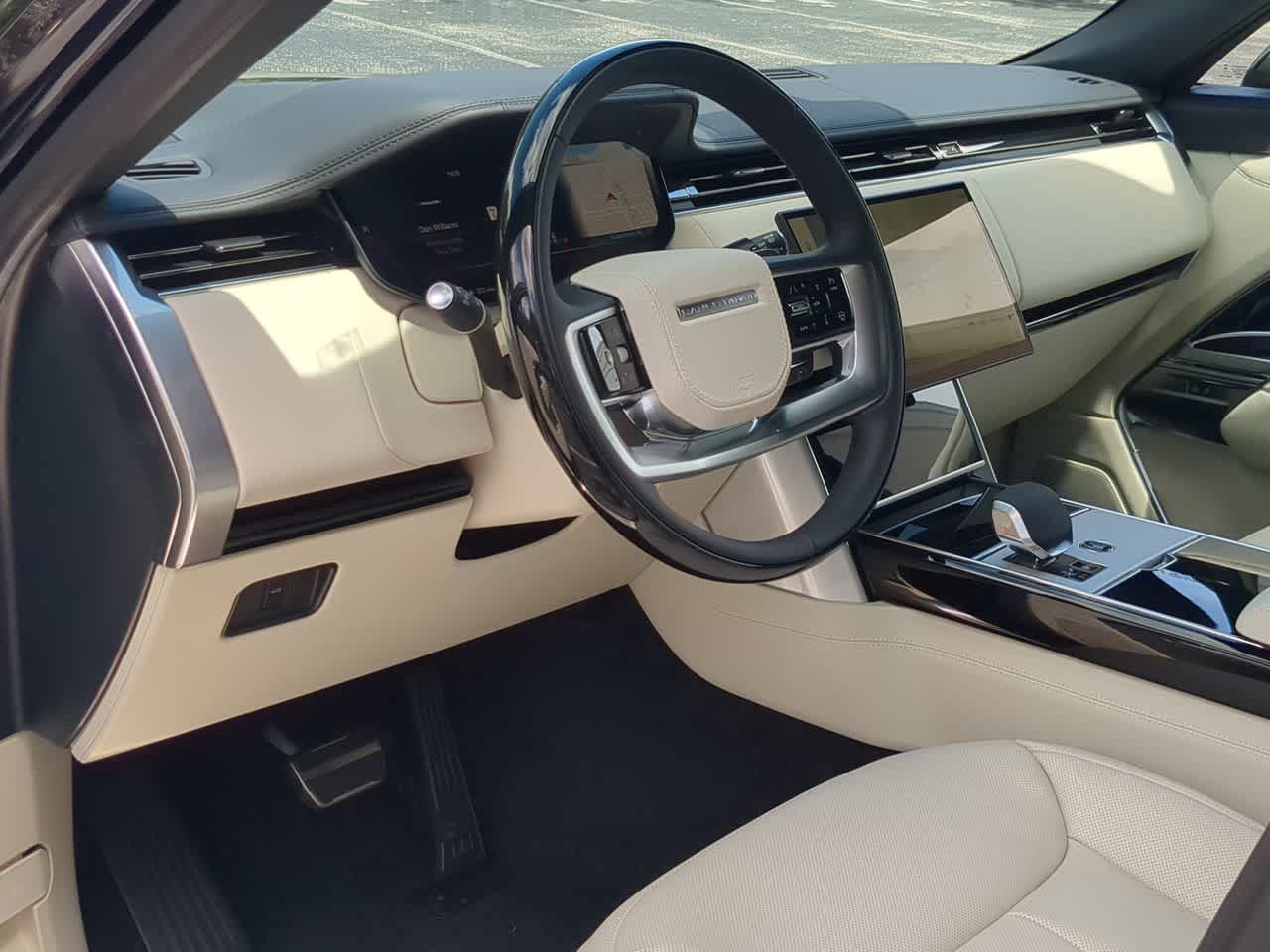 Thumbnail: 2026 Land Rover Range Rover - 10