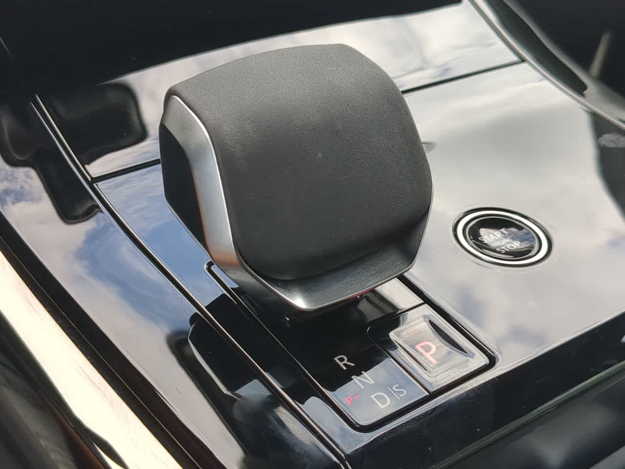 Thumbnail: 2025 Land Rover Range Rover Sport - 34