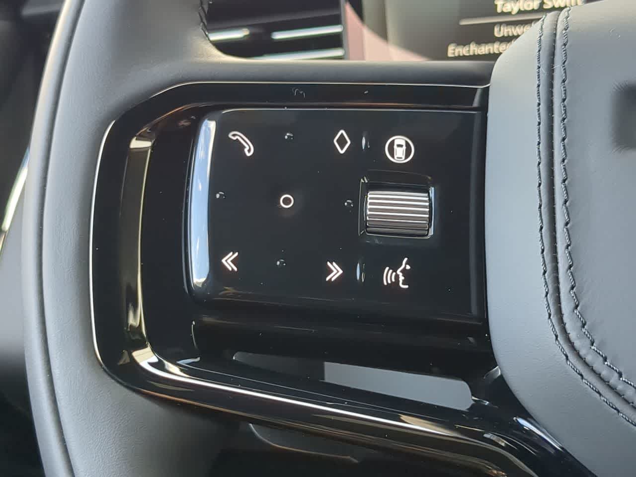 Thumbnail: 2025 Land Rover Range Rover Sport - 26