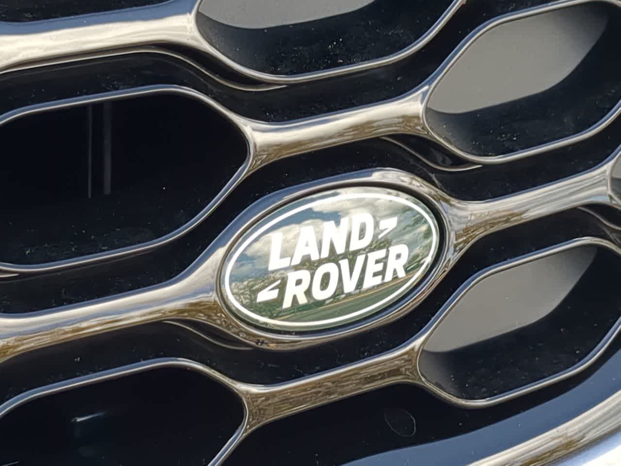 Thumbnail: 2025 Land Rover Discovery - 12