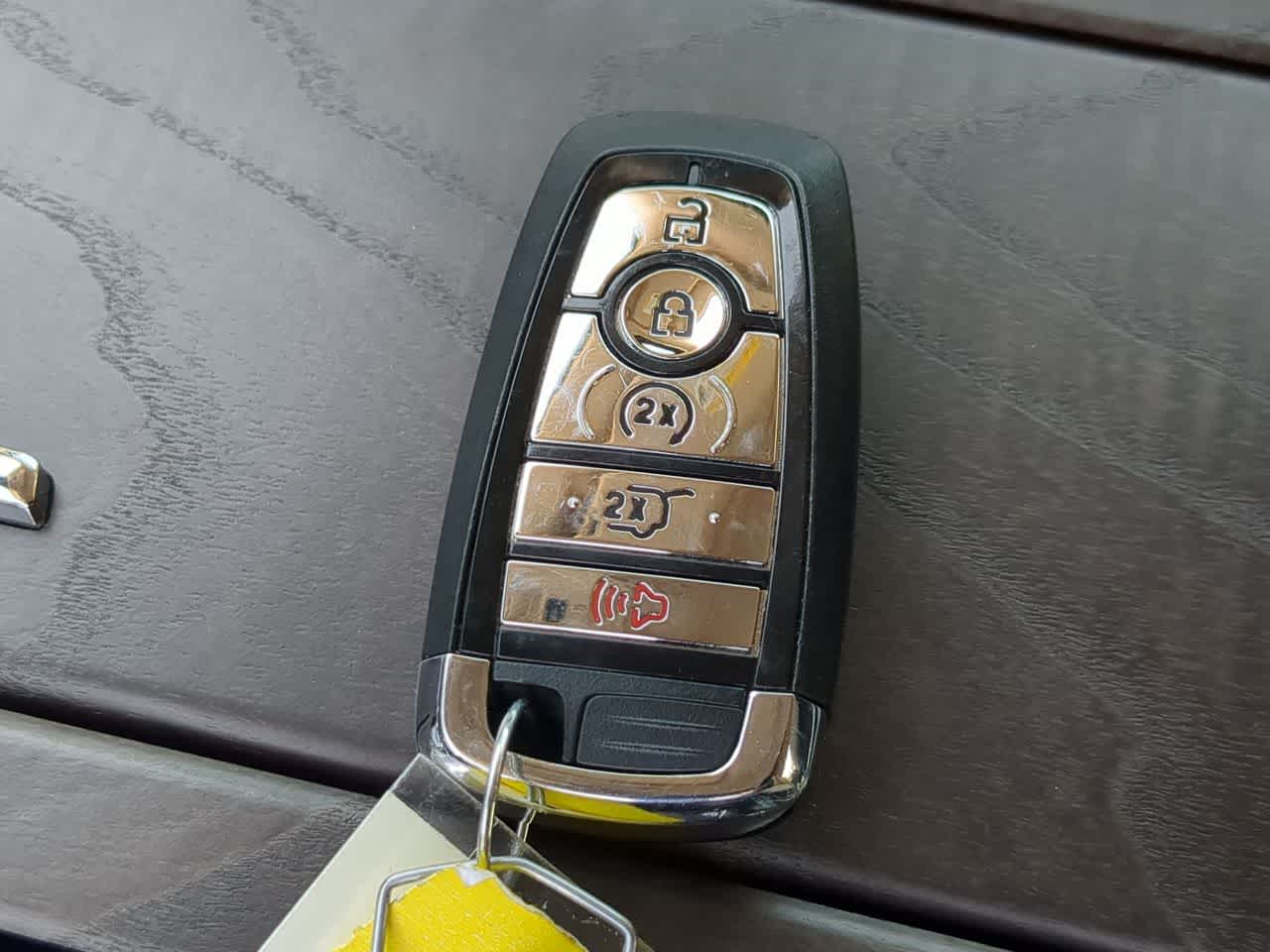 Thumbnail: 2024 Lincoln Navigator - 33