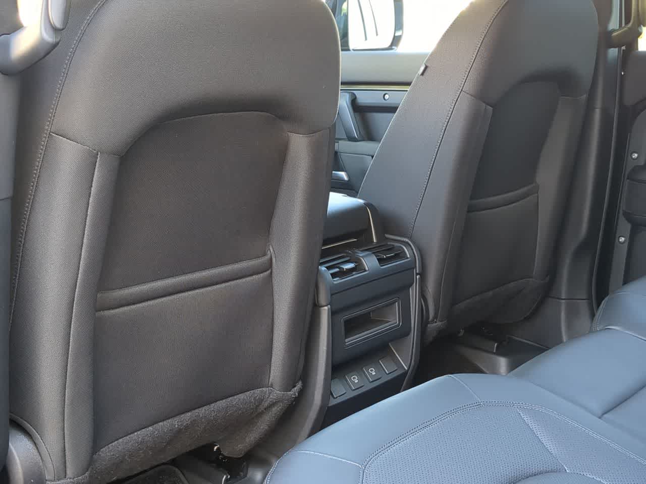 Thumbnail: 2025 Land Rover Defender - 18