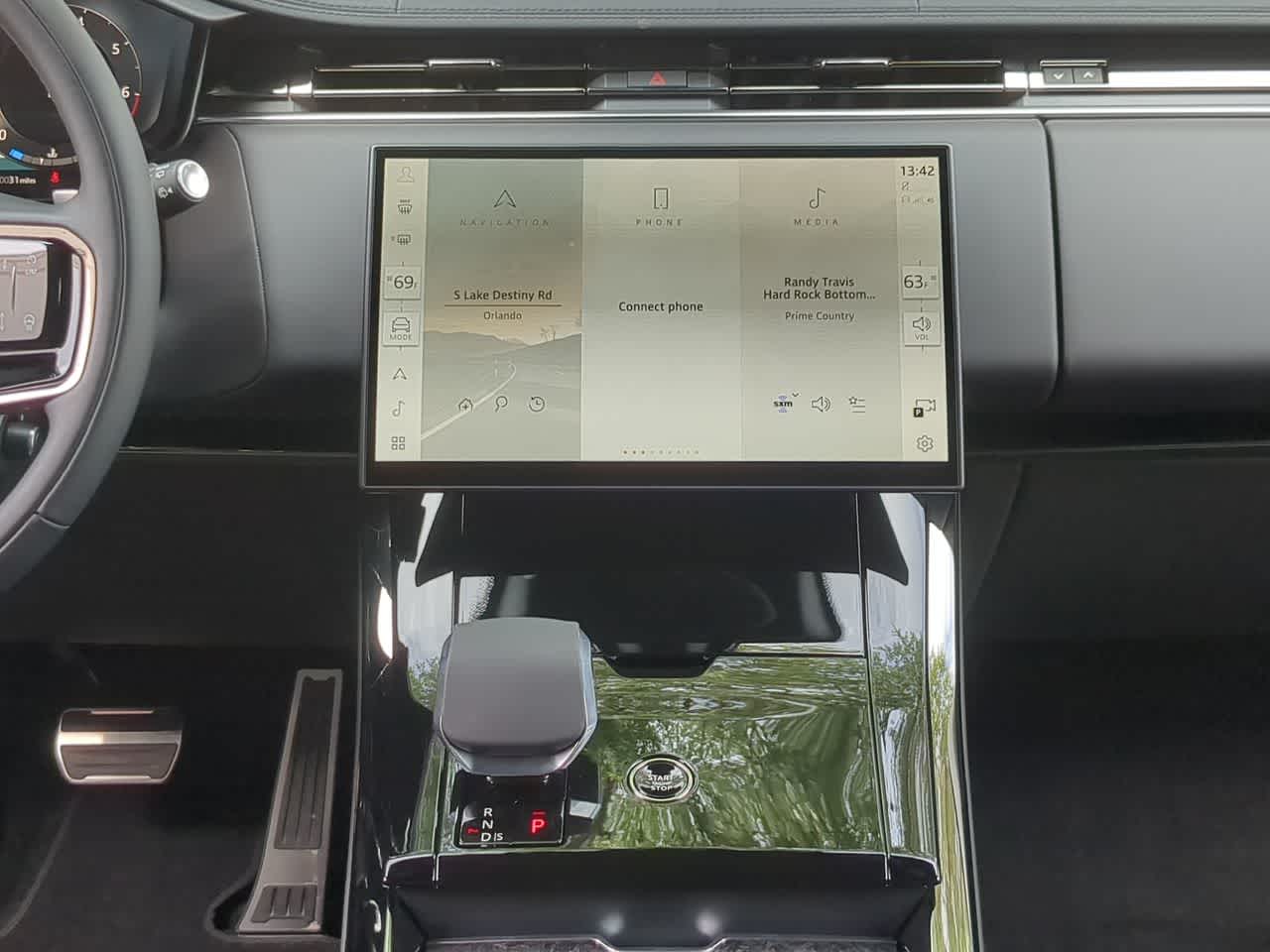 Thumbnail: 2026 Land Rover Range Rover Sport - 30