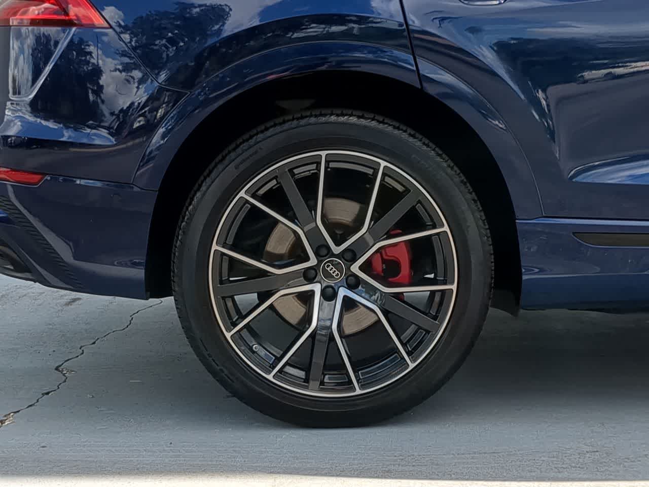 Thumbnail: 2022 Audi Q8 - 12