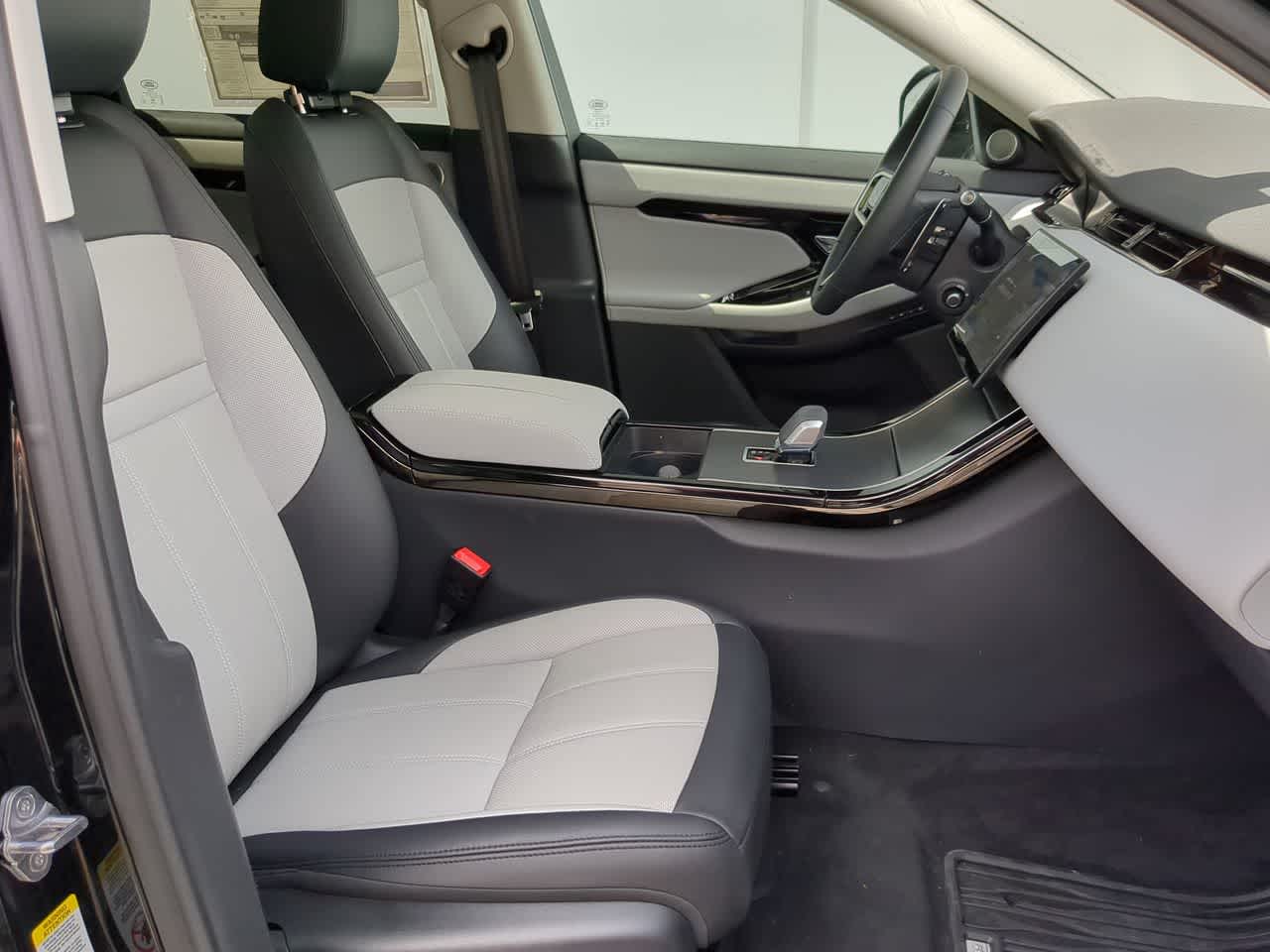 Thumbnail: 2025 Land Rover Range Rover Evoque - 22