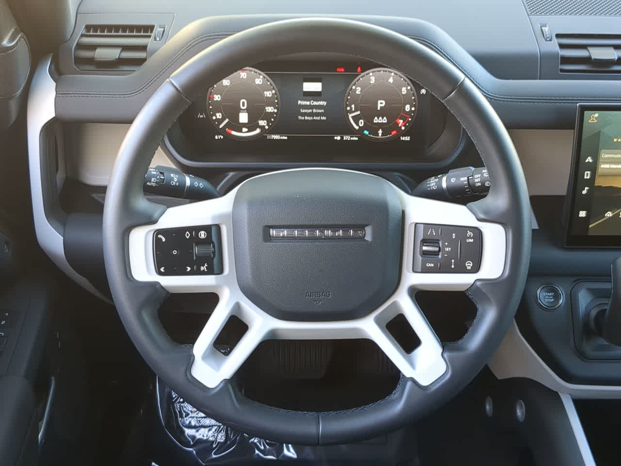 Thumbnail: 2025 Land Rover Defender - 25