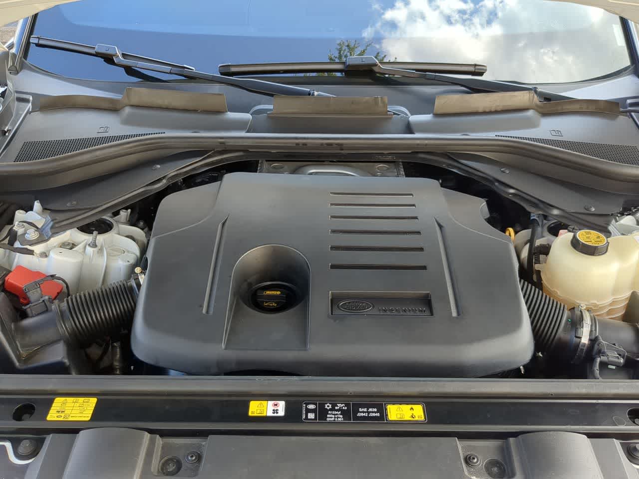 Thumbnail: 2025 Land Rover Range Rover Sport - 15