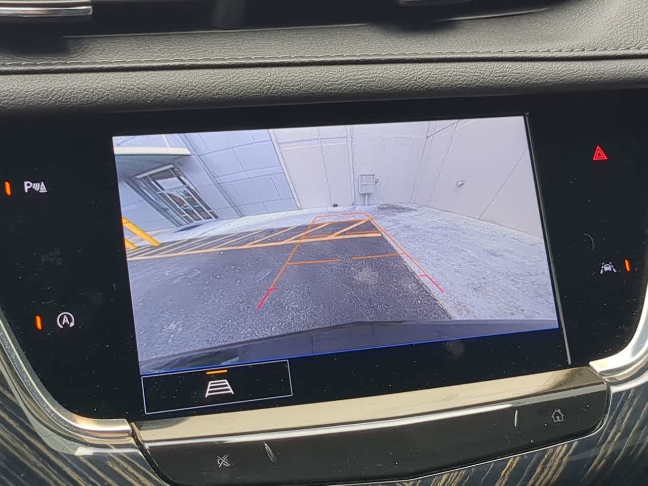 Thumbnail: 2024 Cadillac XT6 - 31