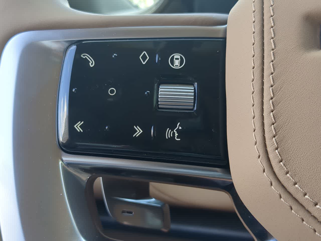 Thumbnail: 2025 Land Rover Range Rover - 26