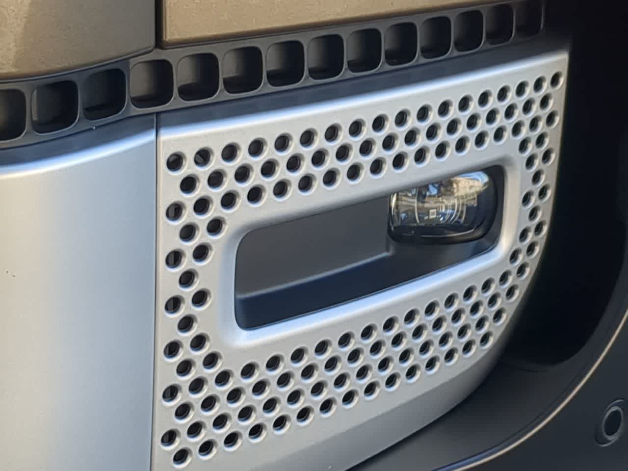 Thumbnail: 2025 Land Rover Defender - 11