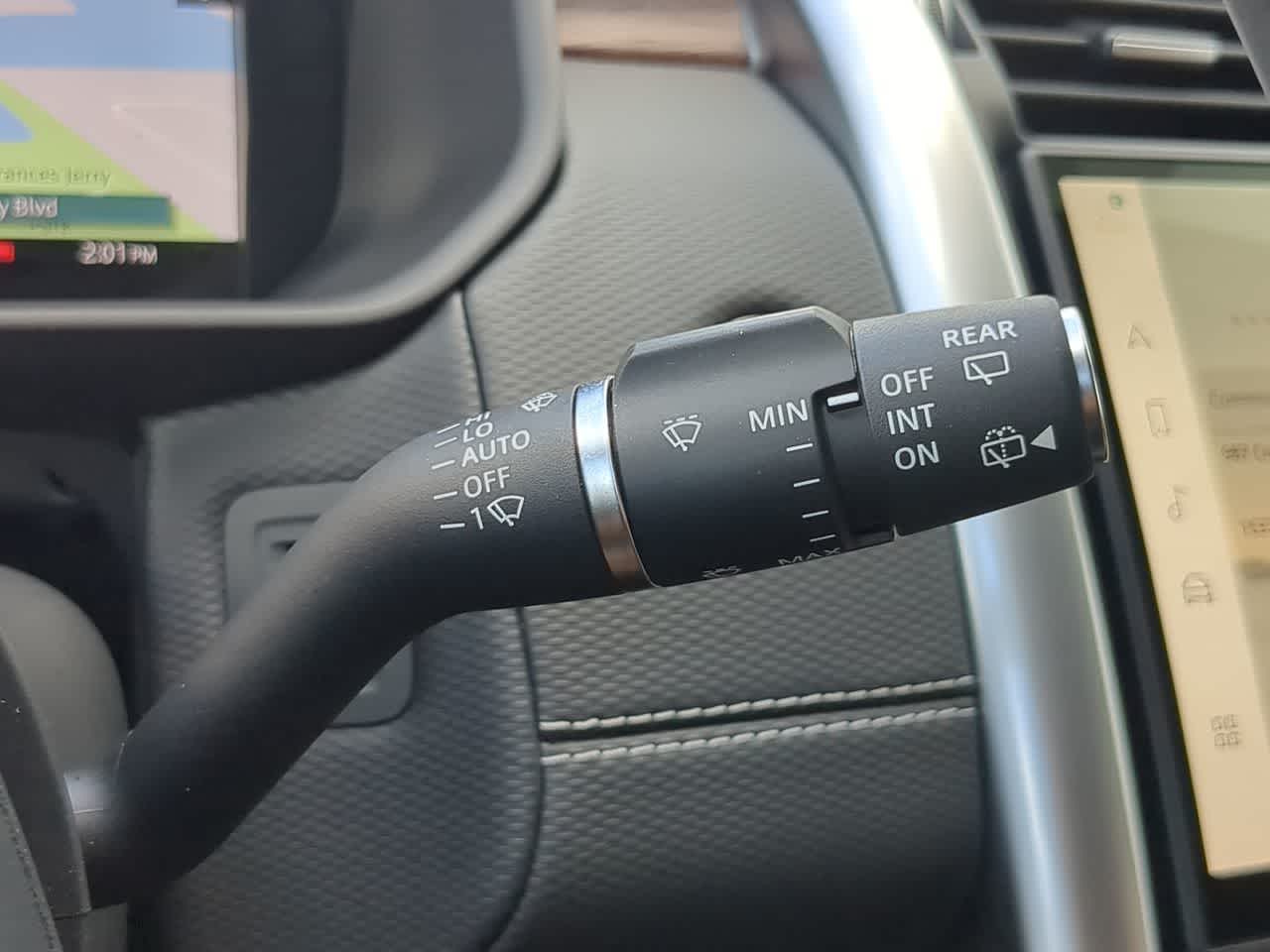 Thumbnail: 2025 Land Rover Discovery - 28