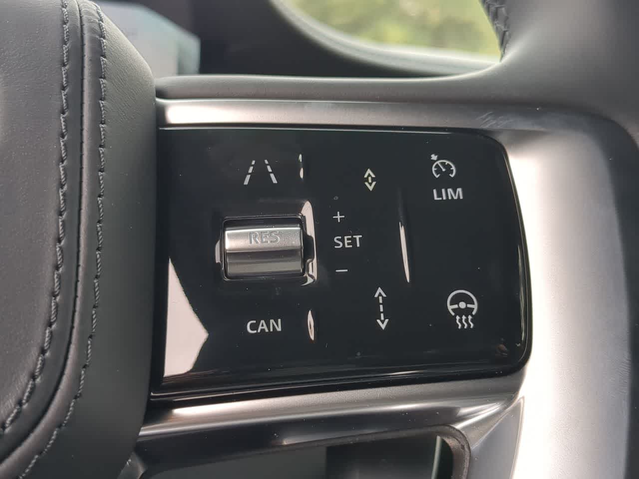 Thumbnail: 2026 Land Rover Range Rover - 27