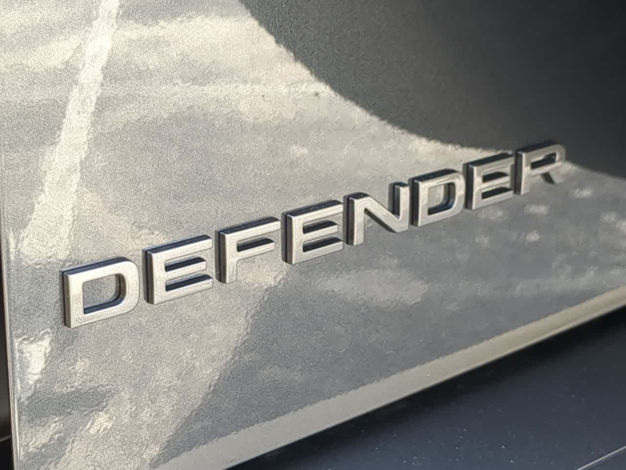 Thumbnail: 2025 Land Rover Defender - 13