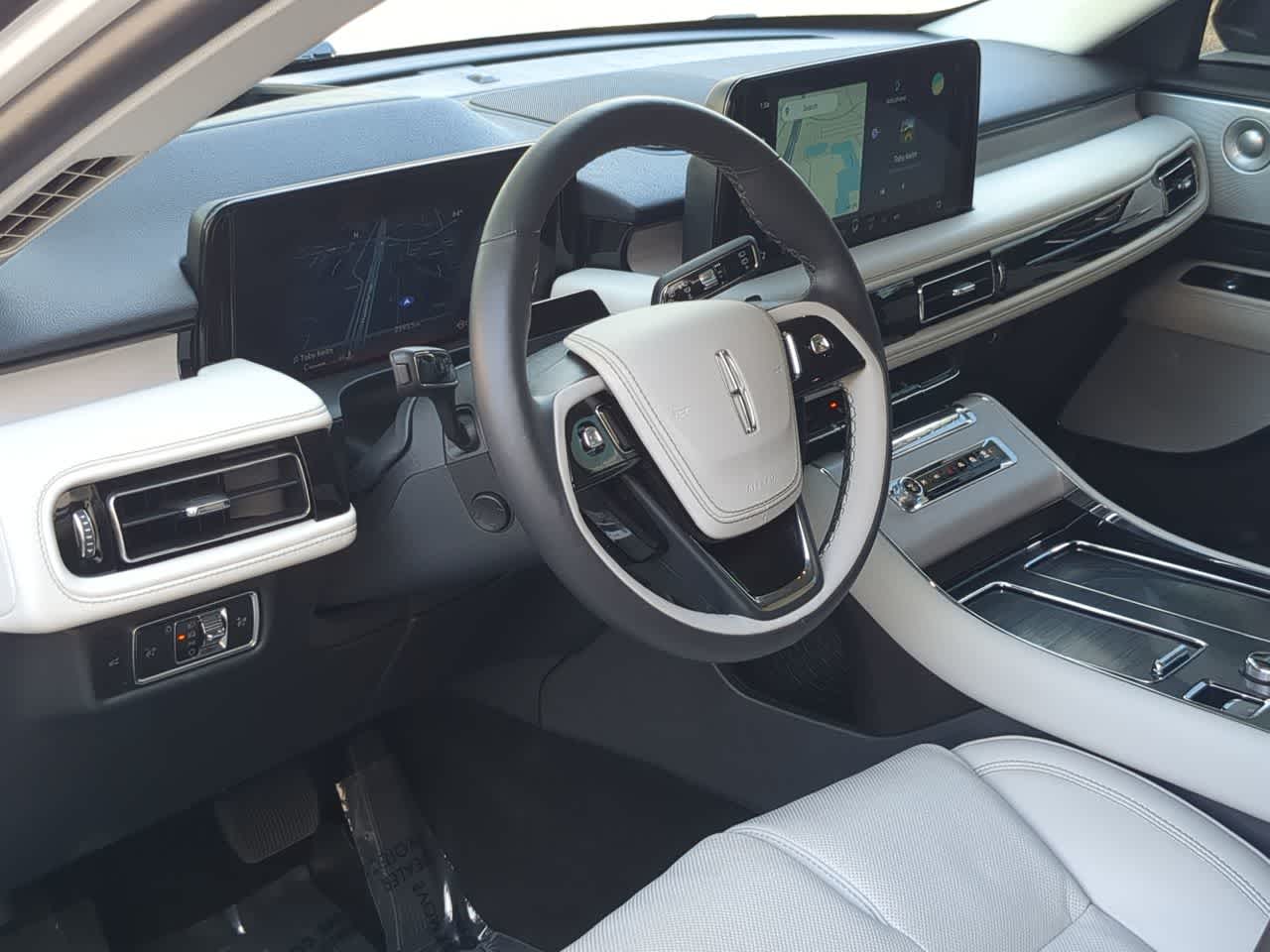 Thumbnail: 2025 Lincoln Aviator - 10