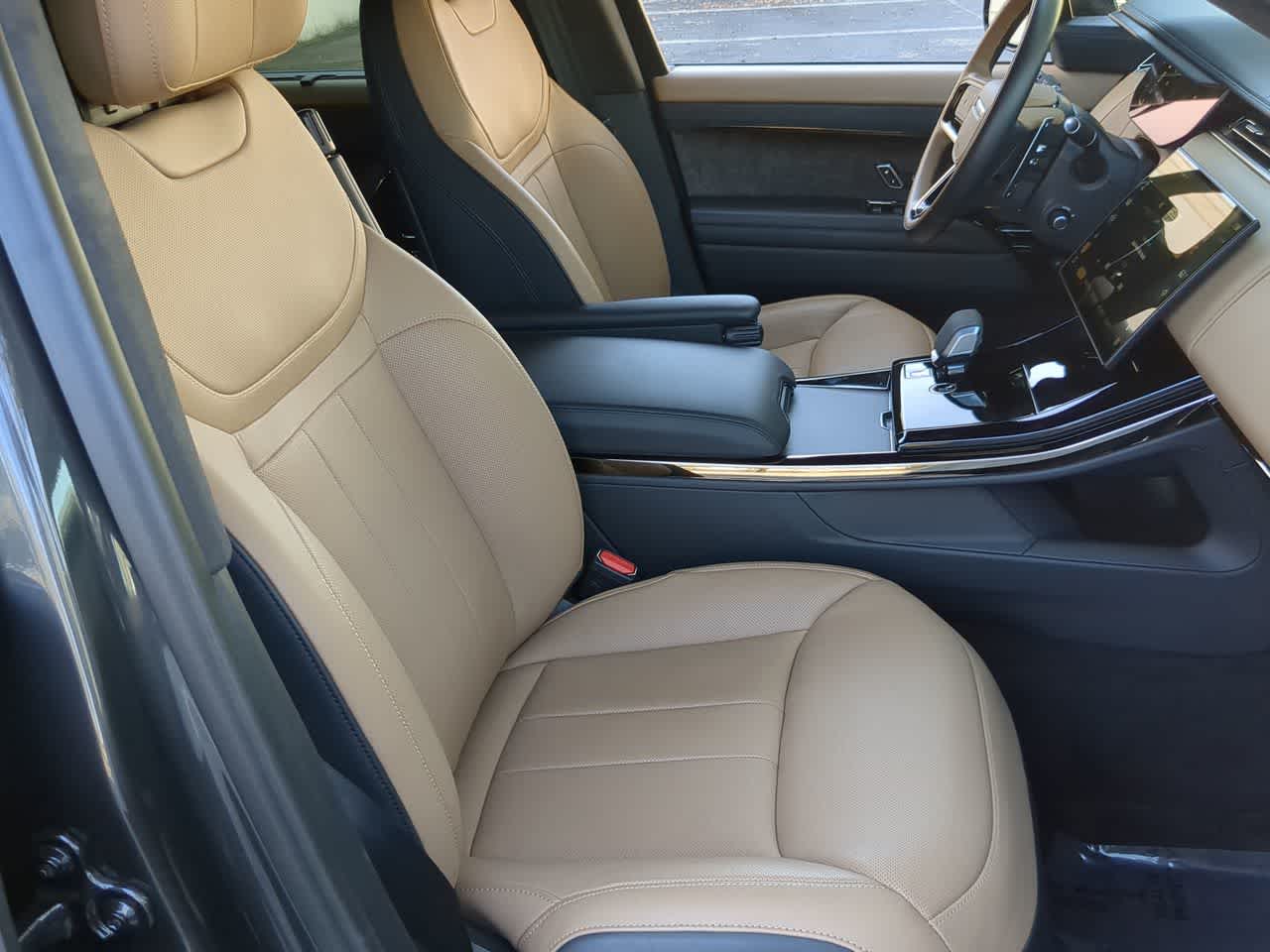 Thumbnail: 2025 Land Rover Range Rover Sport - 23