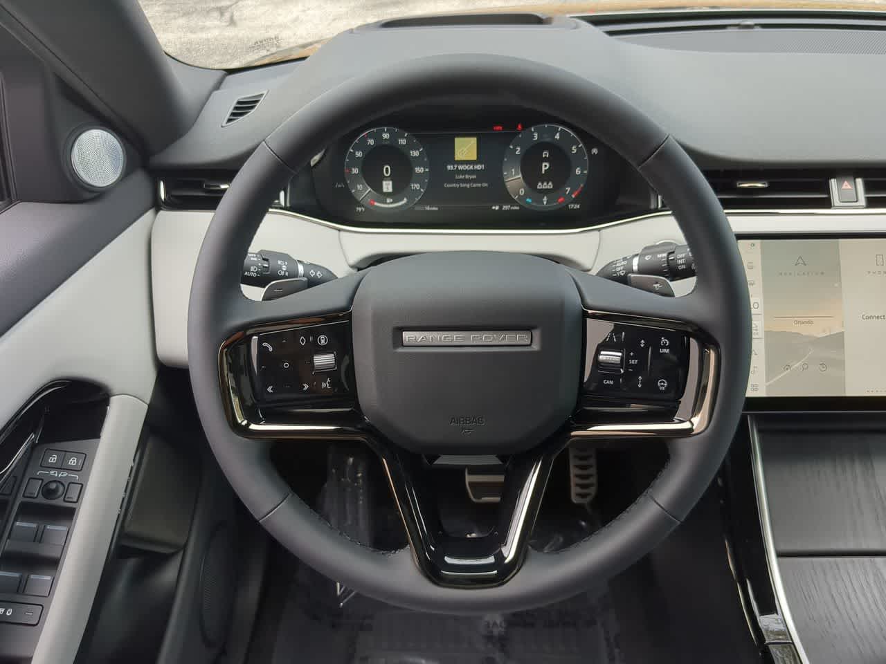 Thumbnail: 2026 Land Rover Range Rover Evoque - 25