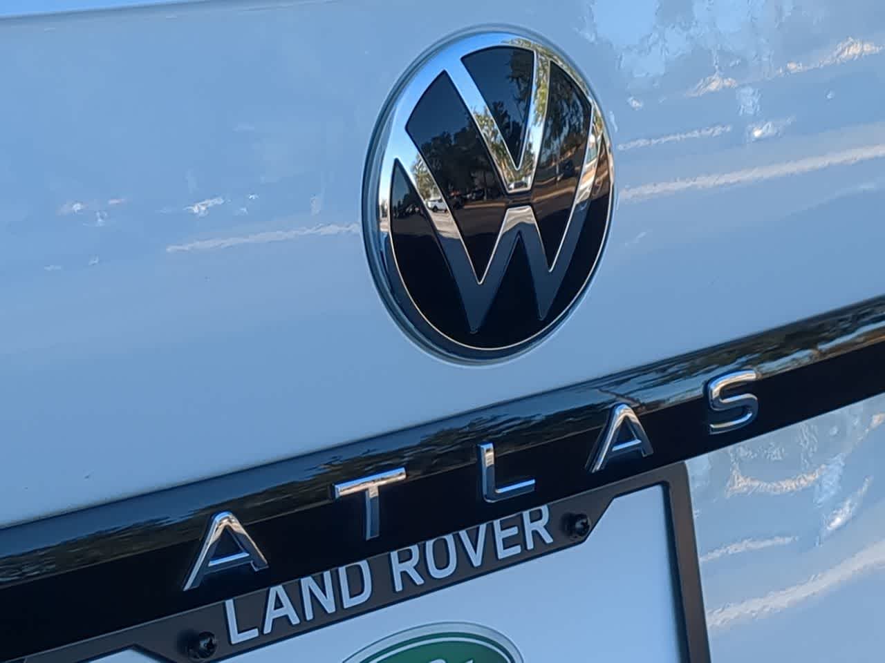 Thumbnail: 2023 Volkswagen Atlas - 12