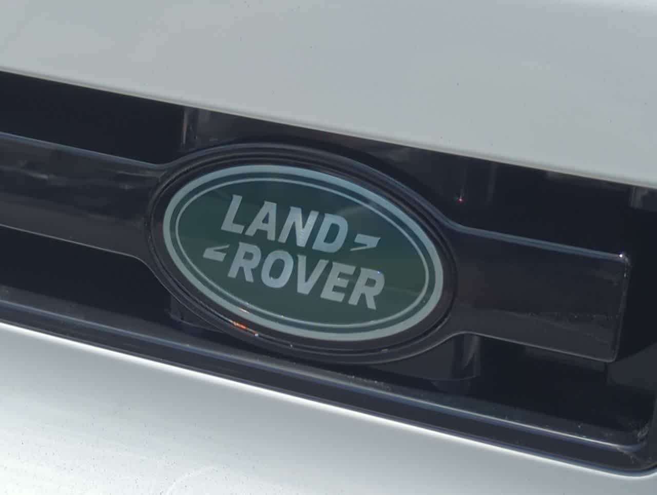 2025 Land Rover Defender 110 12