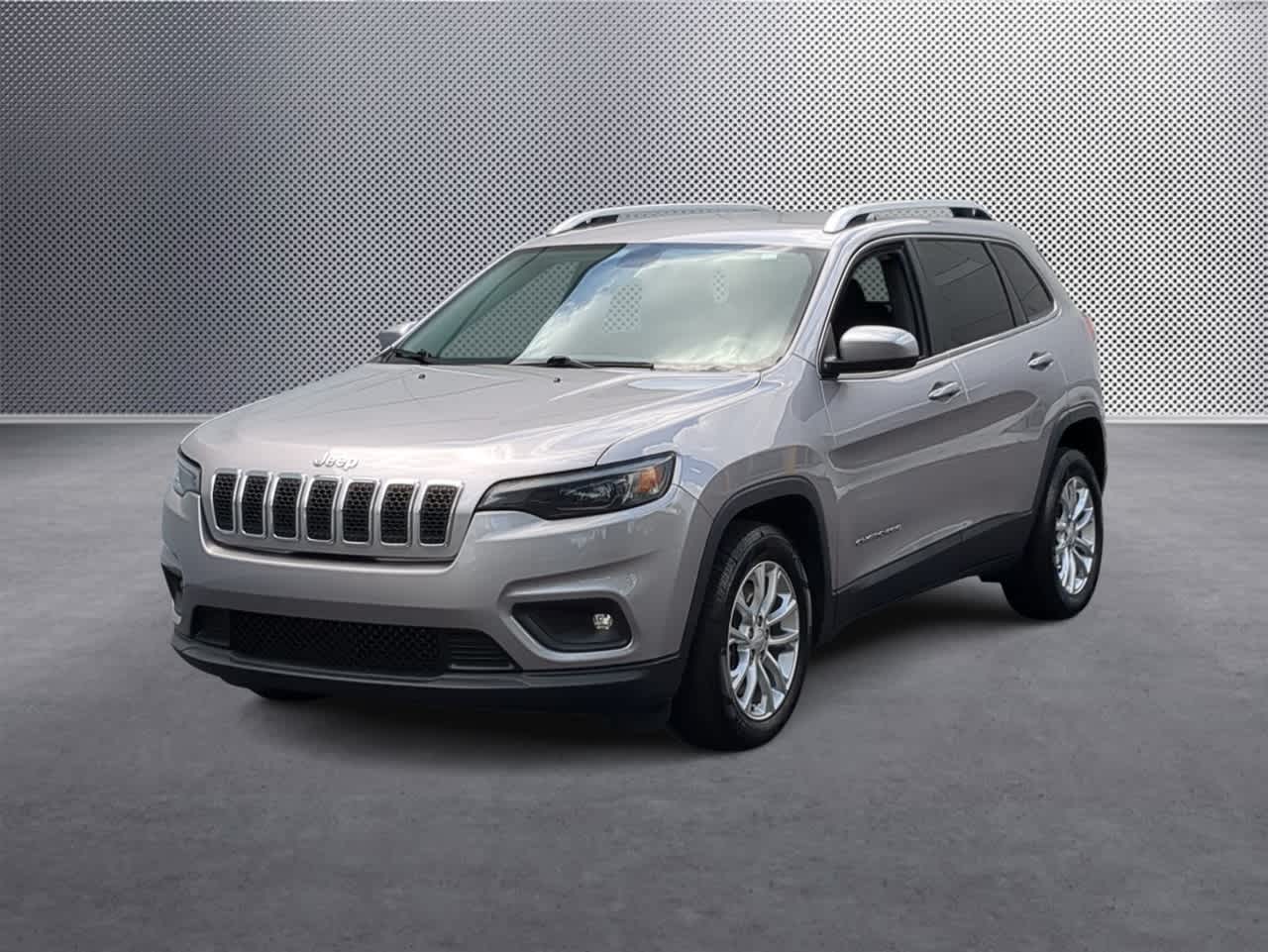 Thumbnail: 2019 Jeep Cherokee - 4