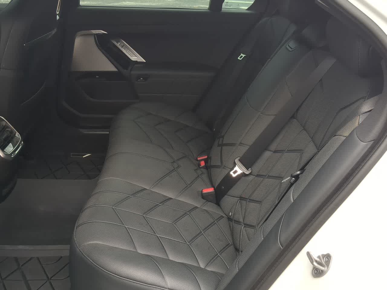 Thumbnail: 2023 BMW 7 Series - 21