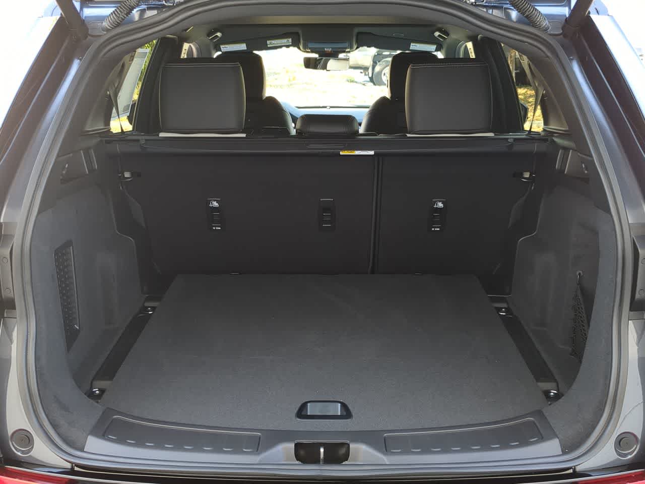 Thumbnail: 2026 Land Rover Discovery Sport - 36