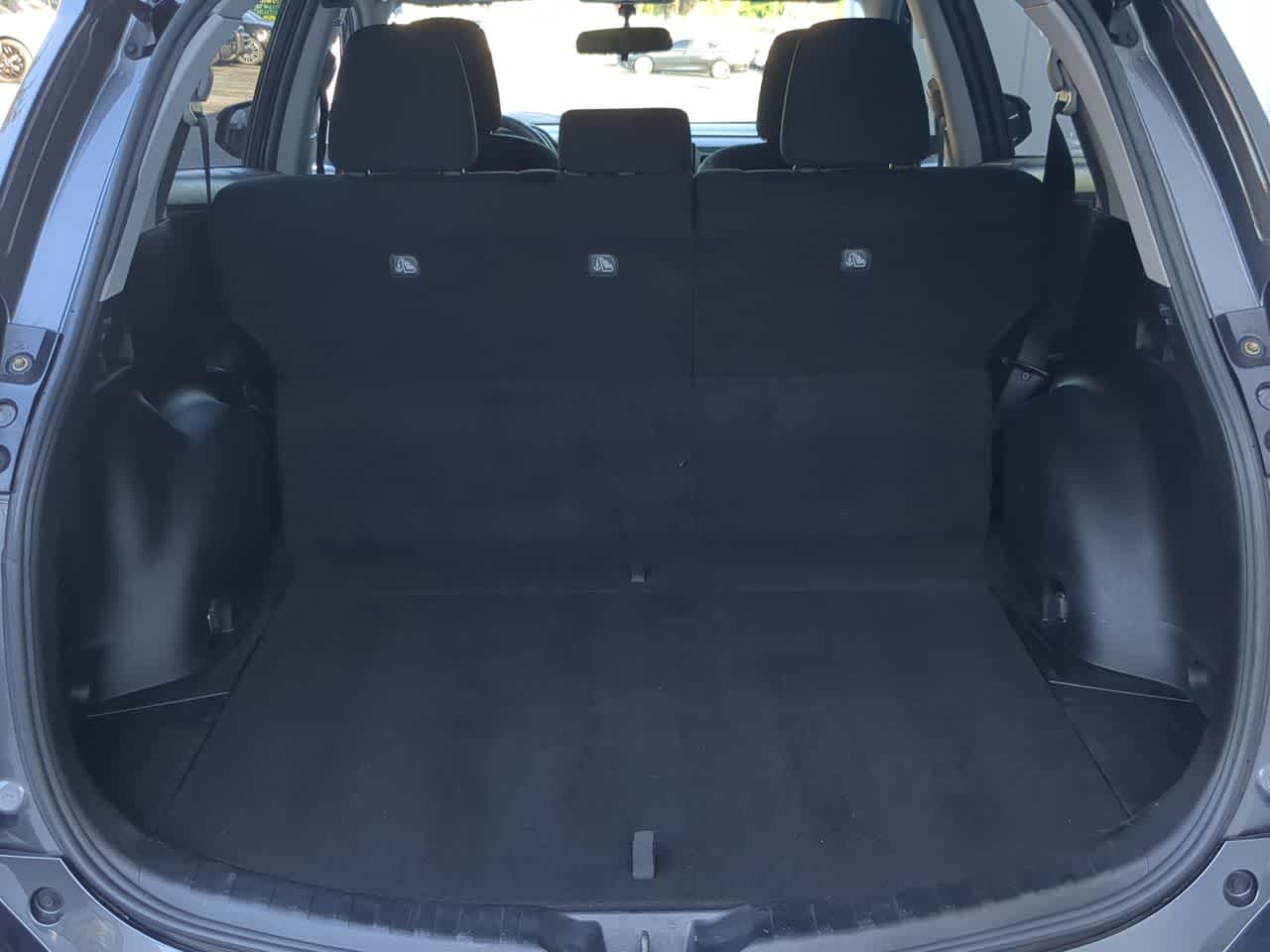 Thumbnail: 2016 Toyota RAV4 - 32