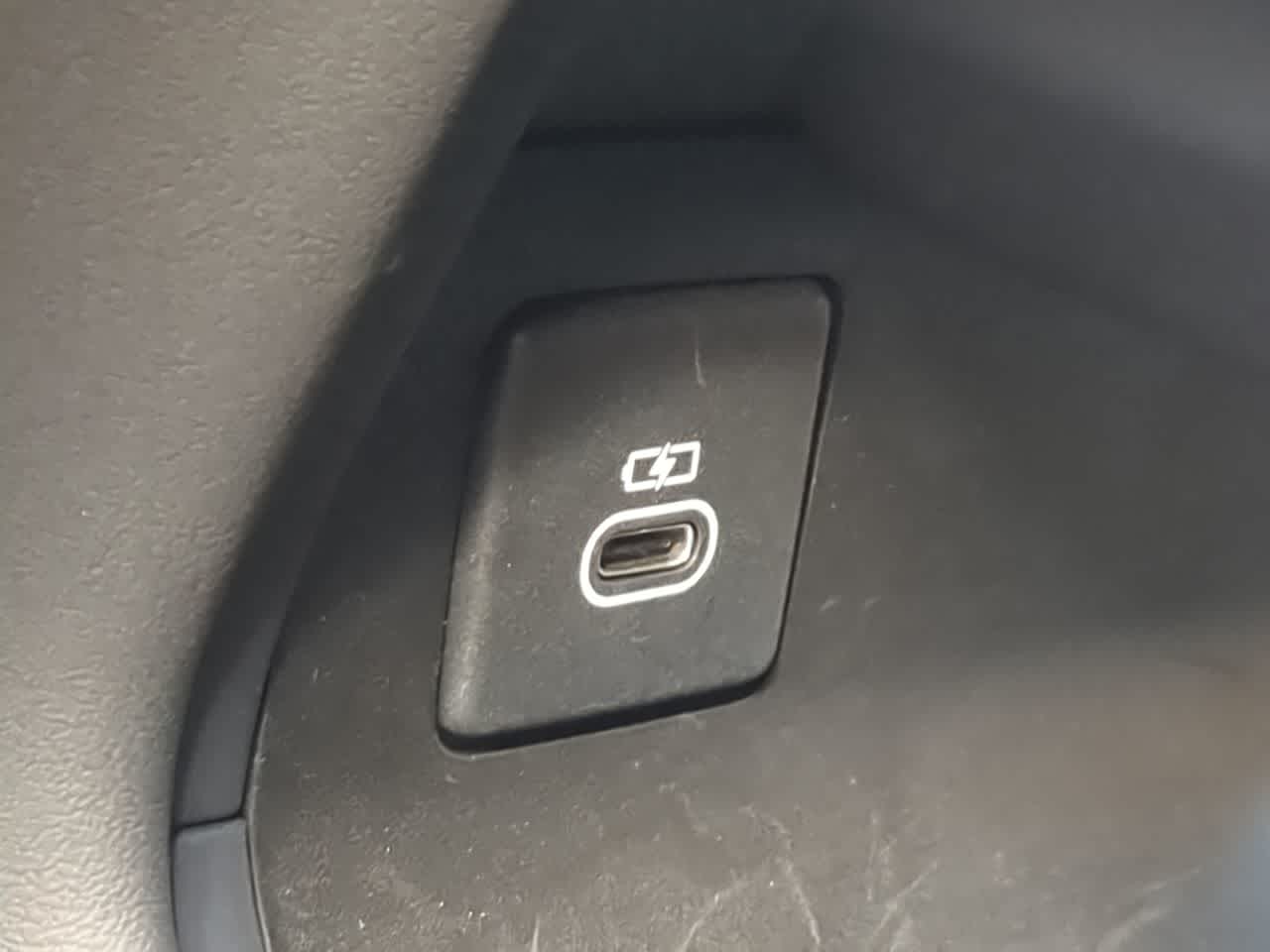 Thumbnail: 2025 Land Rover Range Rover Sport - 34