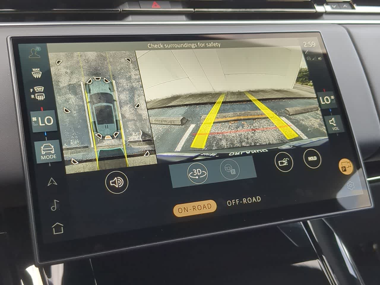 Thumbnail: 2025 Land Rover Range Rover Sport - 32