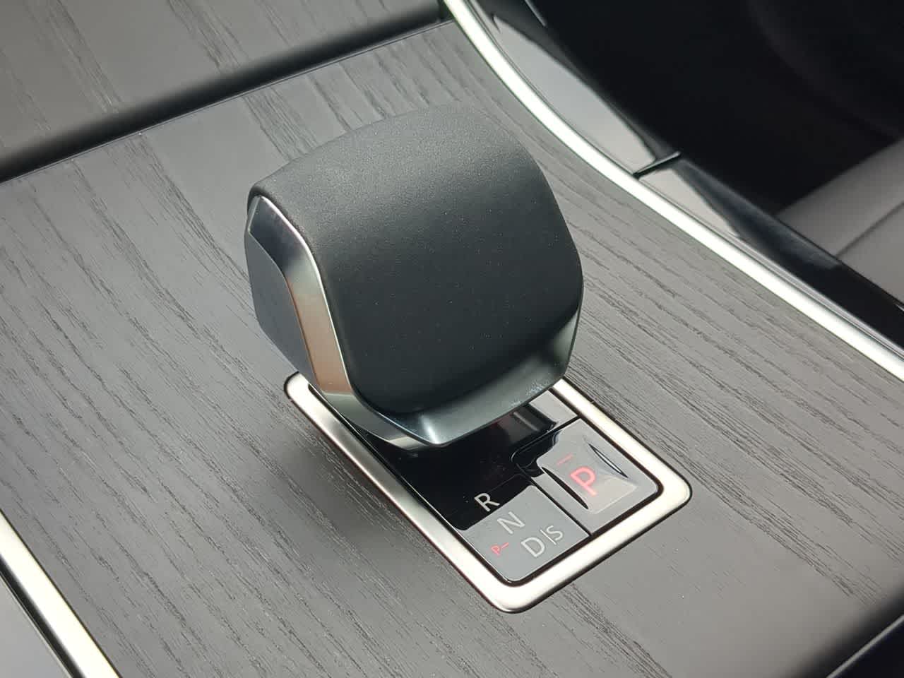 Thumbnail: 2026 Land Rover Range Rover Evoque - 35