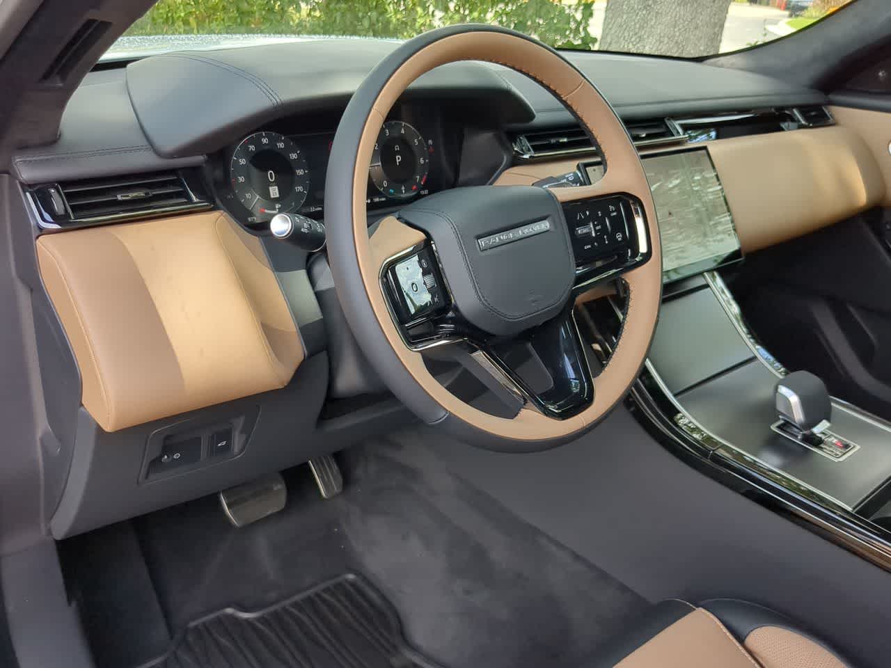 Thumbnail: 2026 Land Rover Range Rover Velar - 10