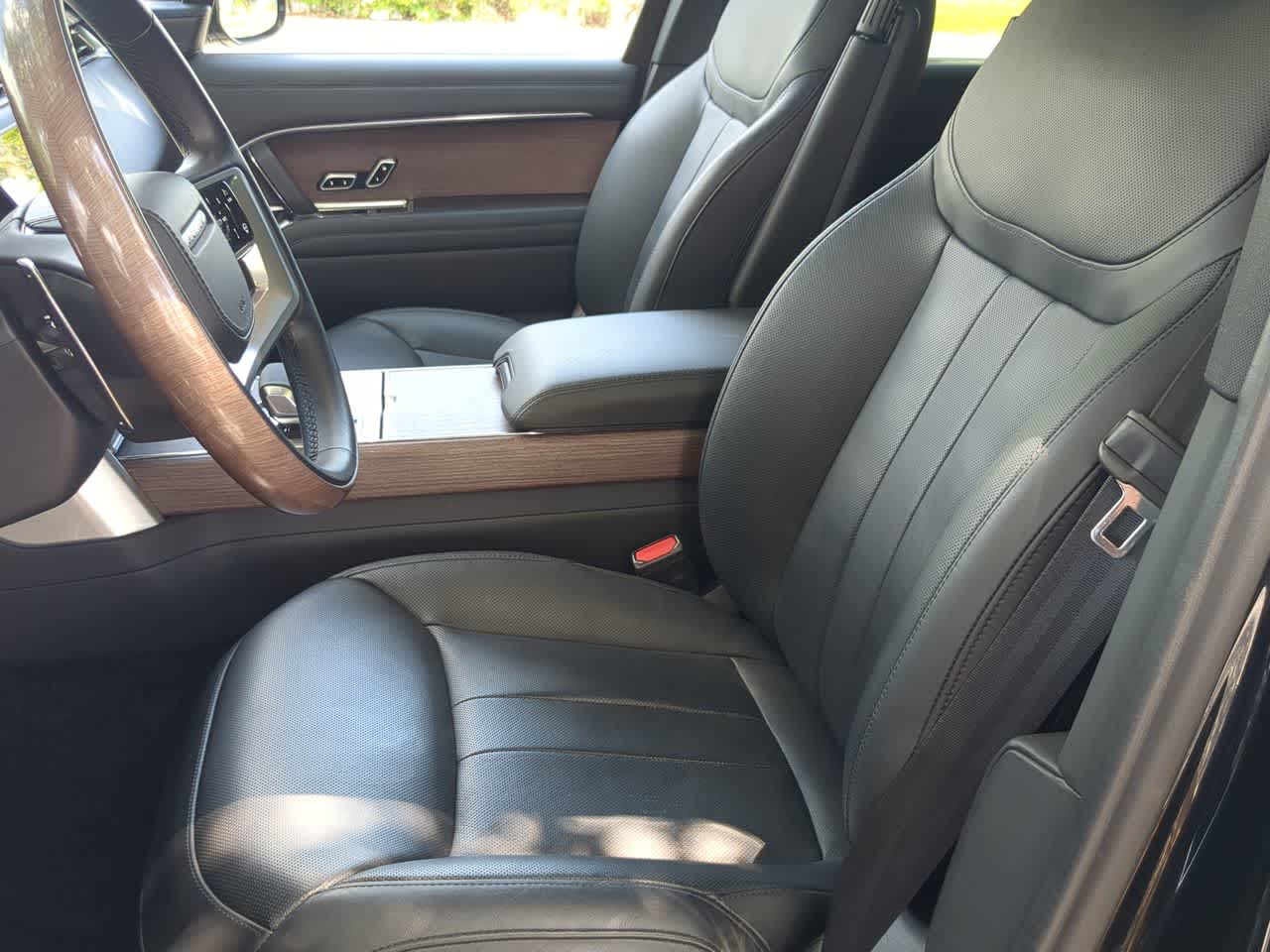 2025 Land Rover Range Rover SE - Photo 17