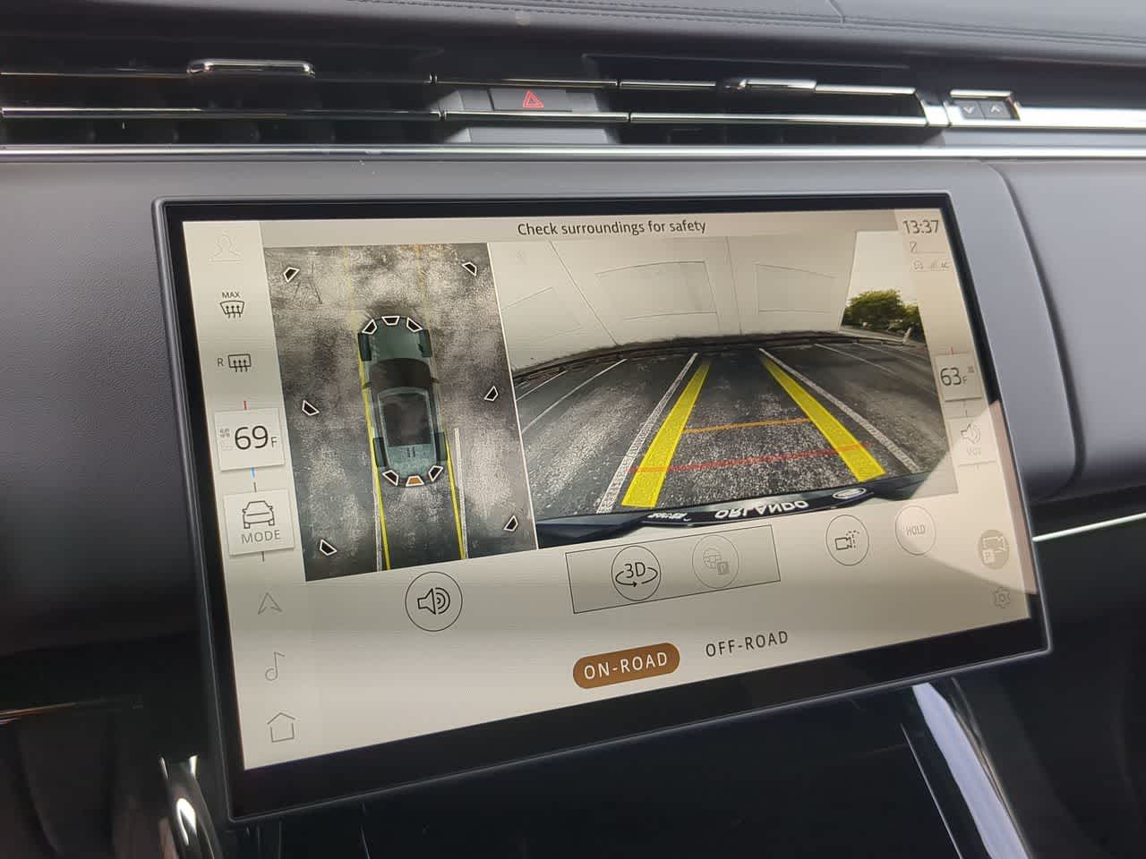 Thumbnail: 2026 Land Rover Range Rover Sport - 32