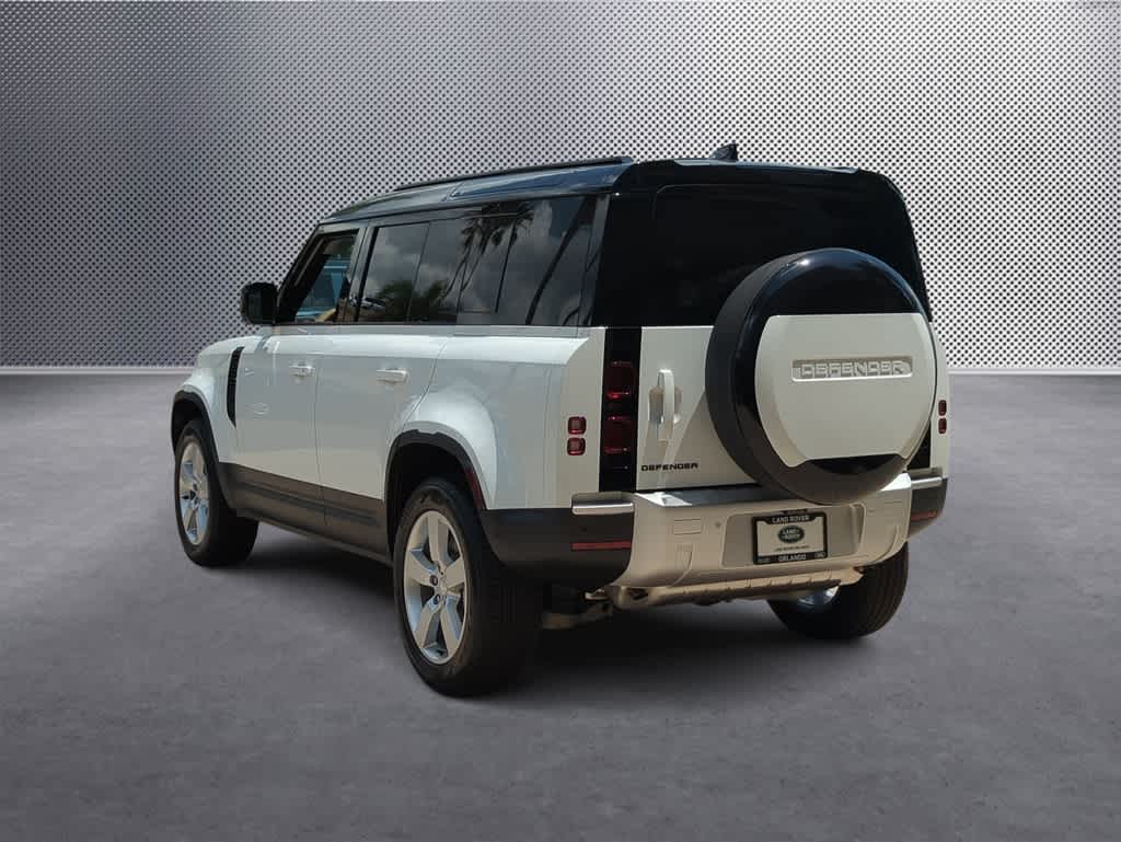 2025 Land Rover Defender 110 6