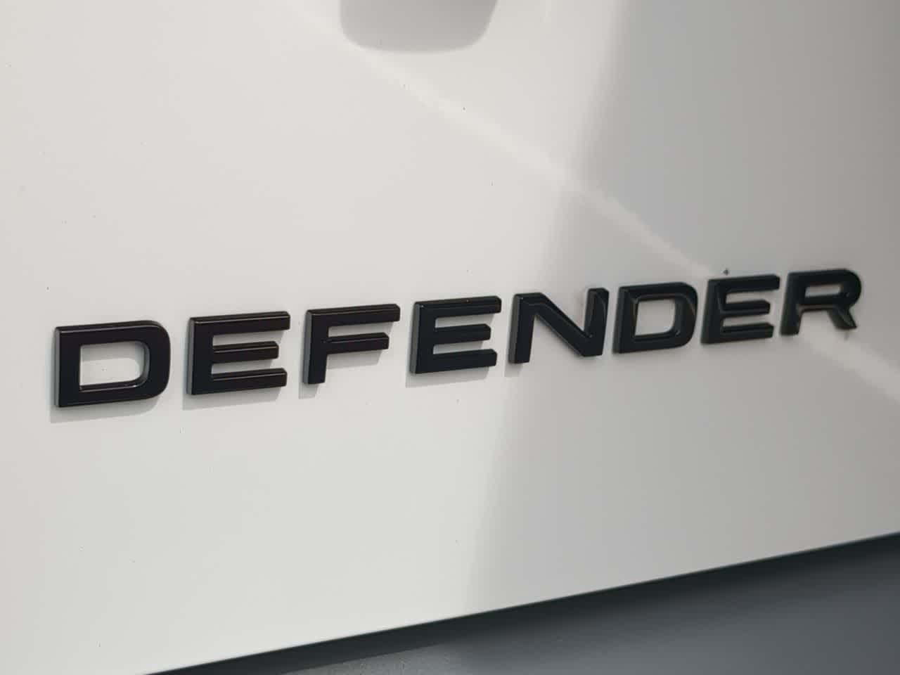 Thumbnail: 2025 Land Rover Defender - 13