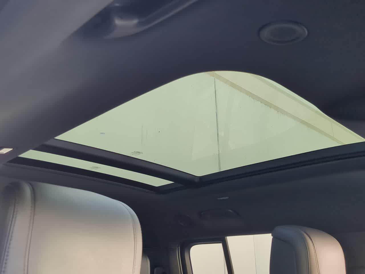 Thumbnail: 2024 Land Rover Defender - 20