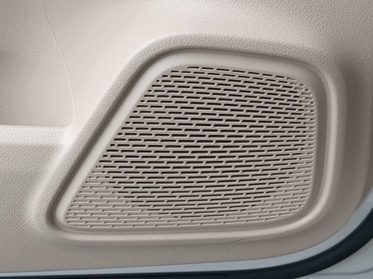 Thumbnail: 2020 Mercedes-Benz GLB - 32