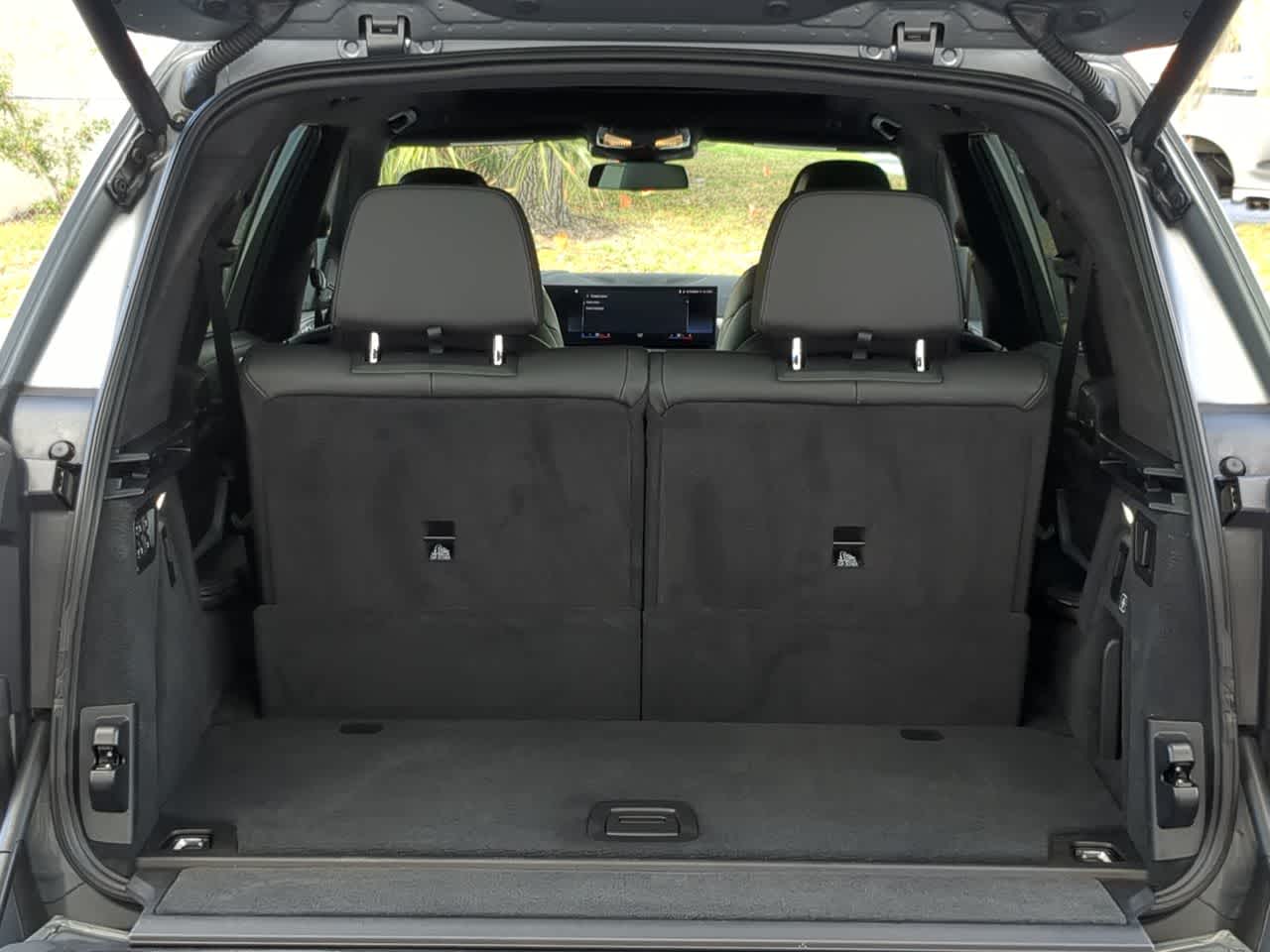 Thumbnail: 2023 BMW M6 - 37