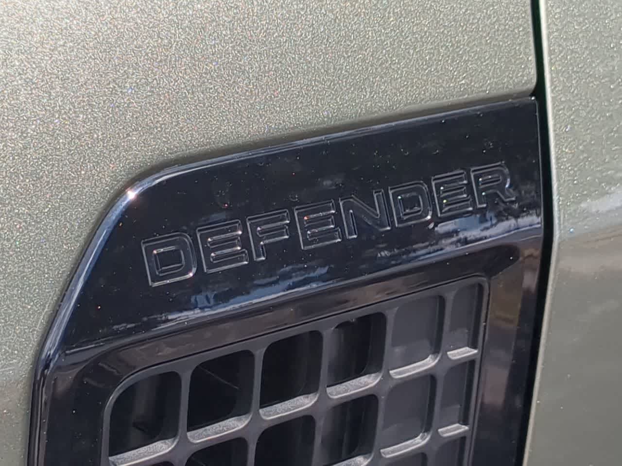 Thumbnail: 2025 Land Rover Defender - 13