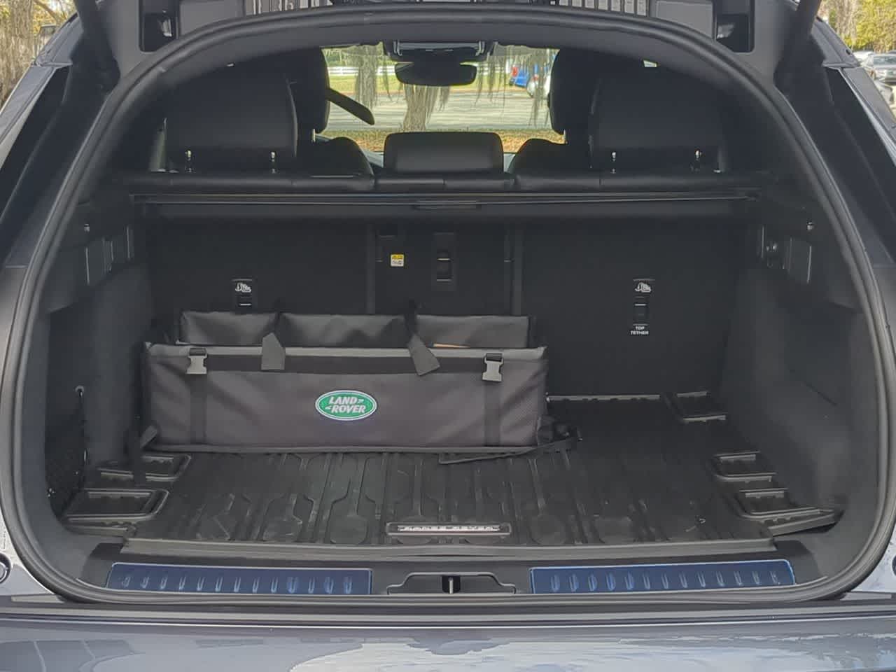 Thumbnail: 2026 Land Rover Range Rover Velar - 36