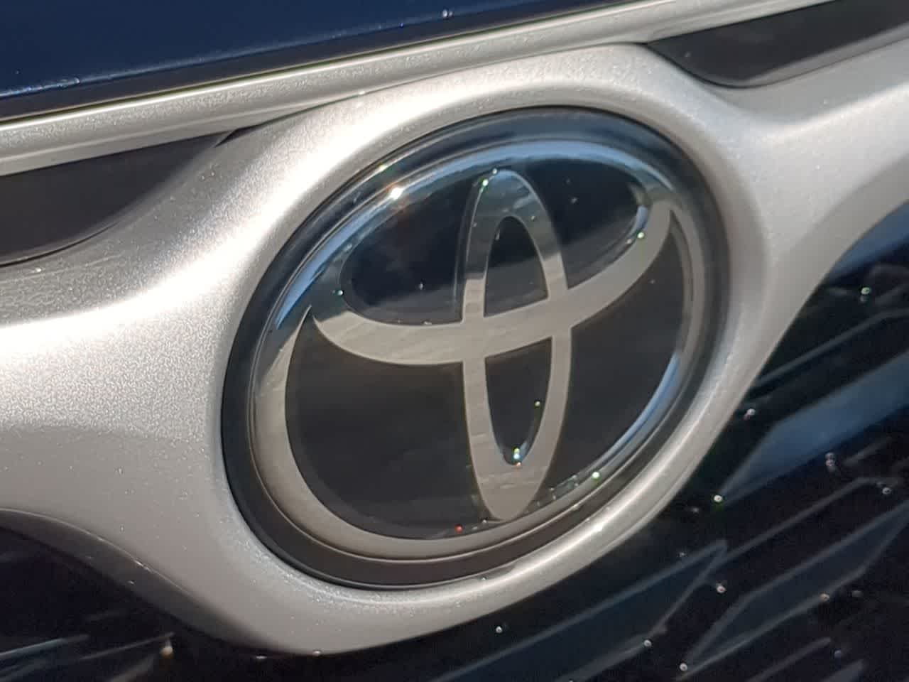 Thumbnail: 2022 Toyota Highlander - 12