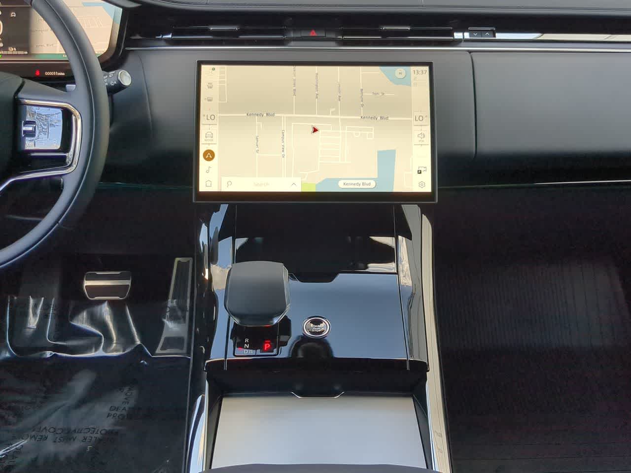 Thumbnail: 2025 Land Rover Range Rover Sport - 30