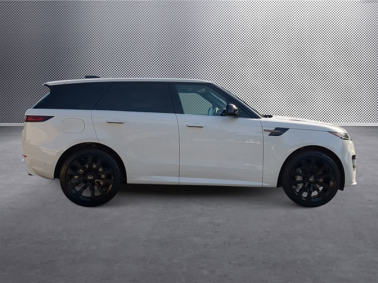 Thumbnail: 2025 Land Rover Range Rover Sport - 9