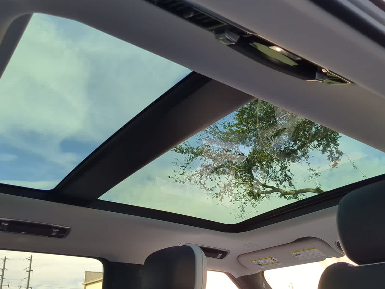 Thumbnail: 2023 Land Rover Range Rover Sport - 22