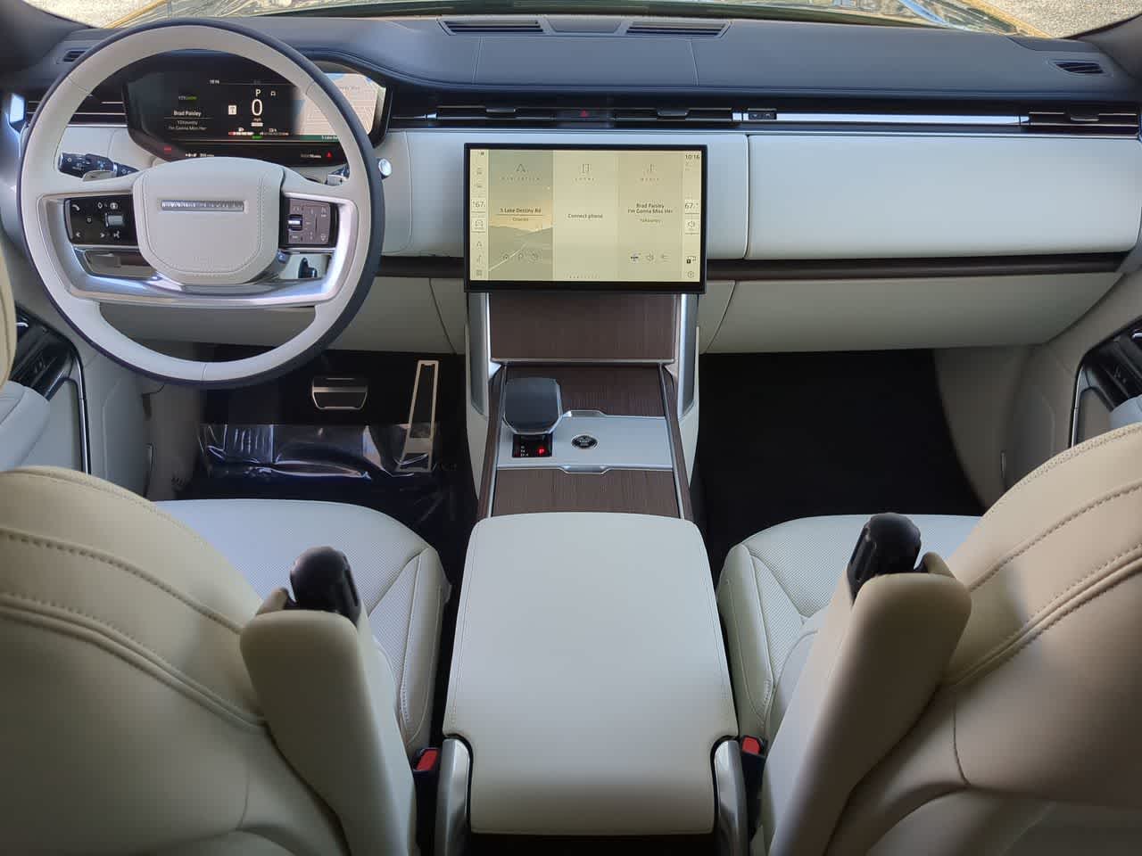 Thumbnail: 2026 Land Rover Range Rover - 16