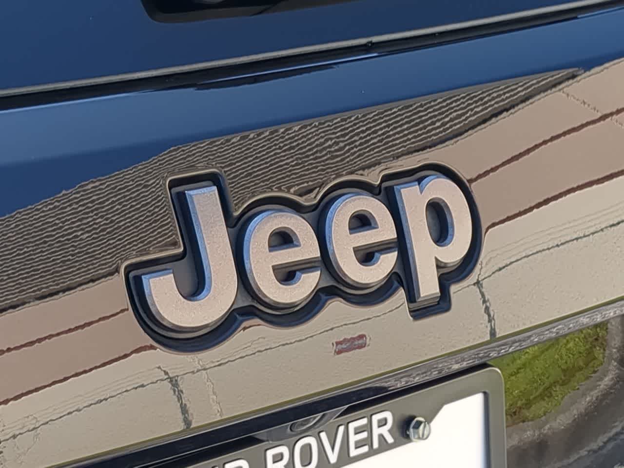 Thumbnail: 2021 Jeep Grand Cherokee - 12