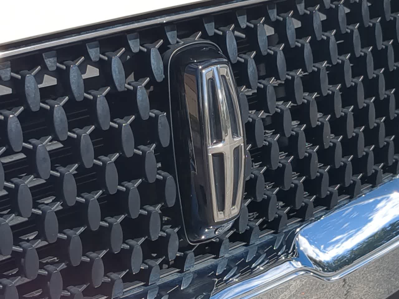 Thumbnail: 2022 Lincoln Navigator - 12