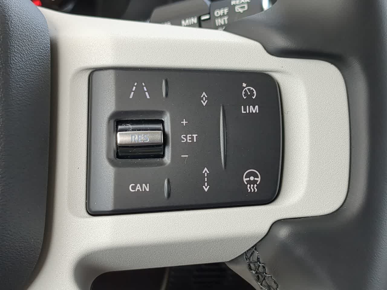 Thumbnail: 2025 Land Rover Defender - 27