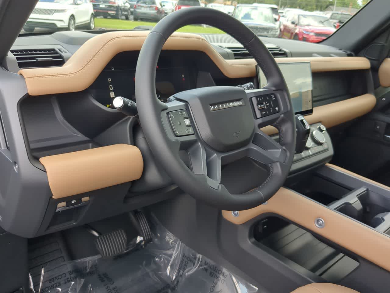 Thumbnail: 2025 Land Rover Defender - 10